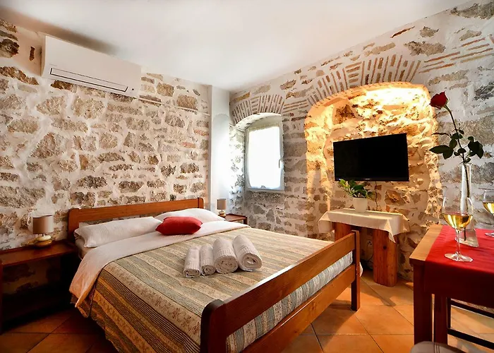 Old Town Vrsar, Apartments Danica & Zoran